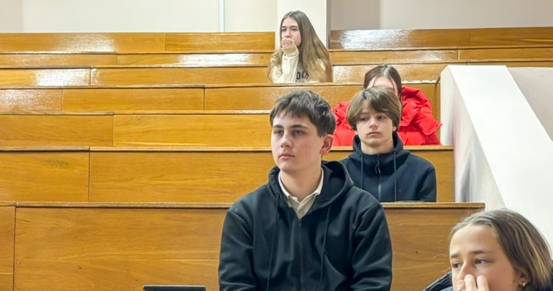 Олімпіада з хімії на базі ПДМУ об’єднала школярів із різних районів Полтавщини / Chemistry Olympiad at PSMU Brings Together Pupils from Across the Poltava Region