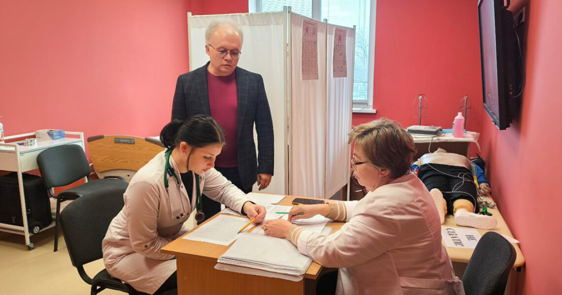 У ПДМУ триває ОСП(К)І-1: оцінювання практичної підготовки здобувачів освіти  / OSCE-1 in Progress at PSMU: Assessing Practical Skills of 3rd-Year Medical Students