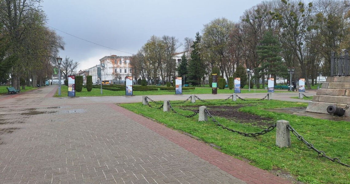 Здобувачі ПДМУ відвідали історико-просвітницьку виставку «Мазепа. Karl XII. Петро І. Топ-10 міфів російської пропаганди» у Полтаві