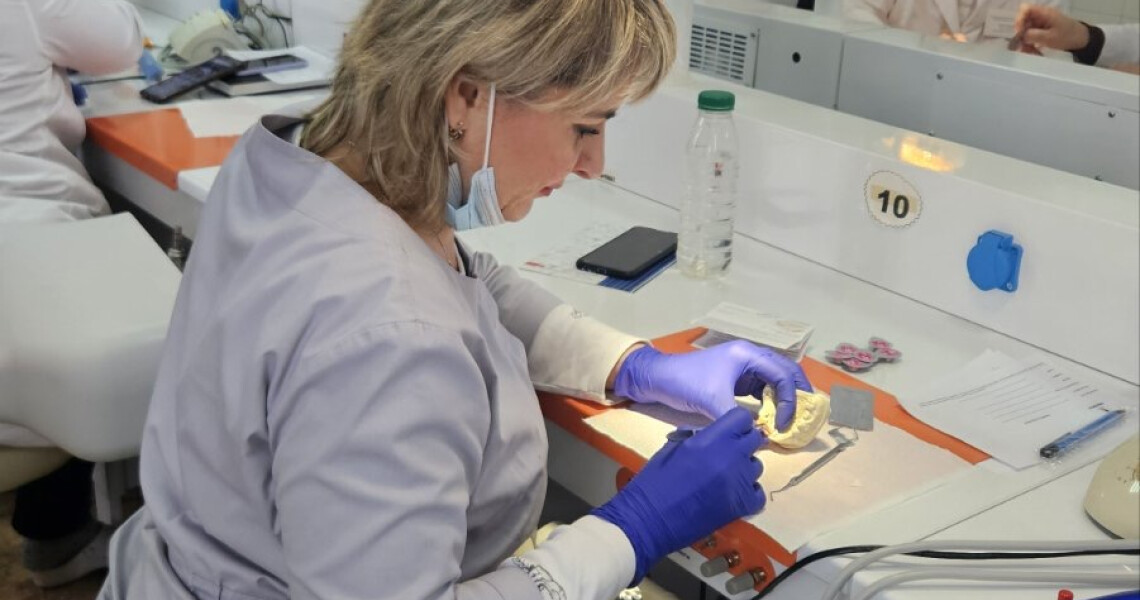 Постійне особисте навчання – лейтмотив викладачів кафедри терапевтичної стоматології / Continuous Personal Learning: The Guiding Principle of the Department of Therapeutic Dentistry