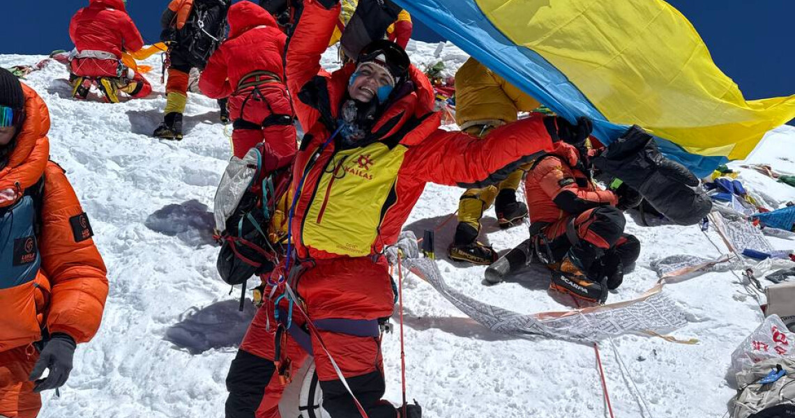 Доцентка ПДМУ підкорила Еверест – найвищу вершину світу / Associate Professor of PSMU Conquers Everest, the World's Highest Peak
