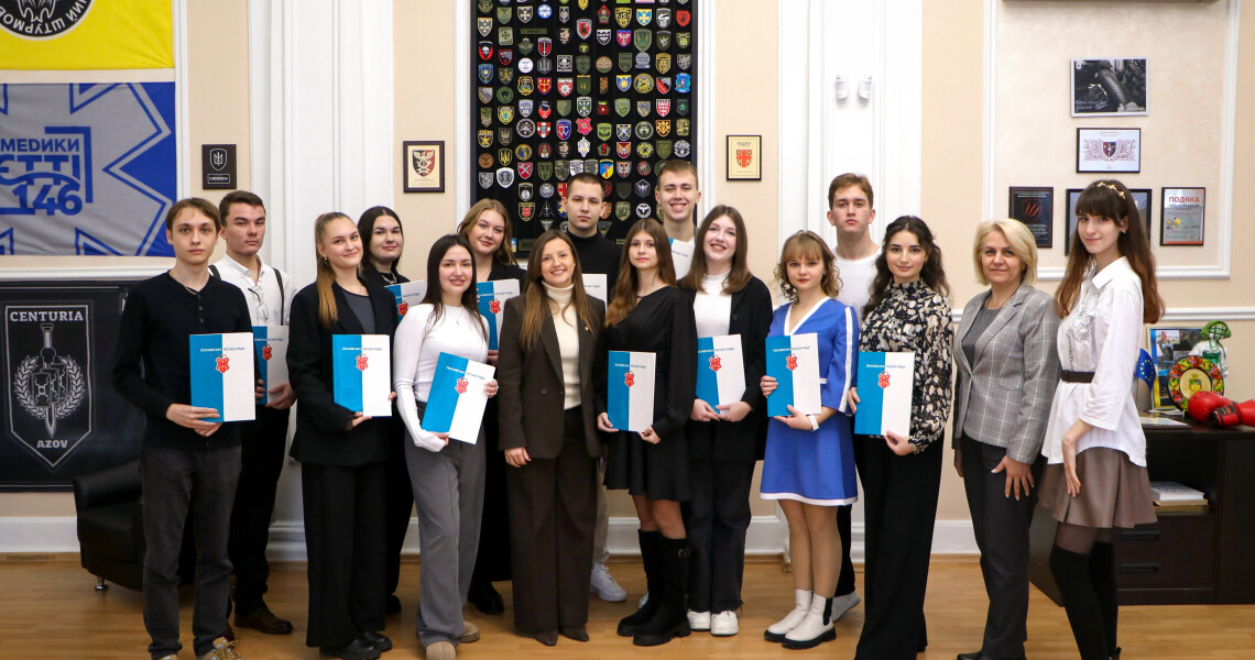 Студенти ПДМУ отримали відзнаки до Міжнародного дня студента / PSMU Students Receive Awards for International Students’ Day