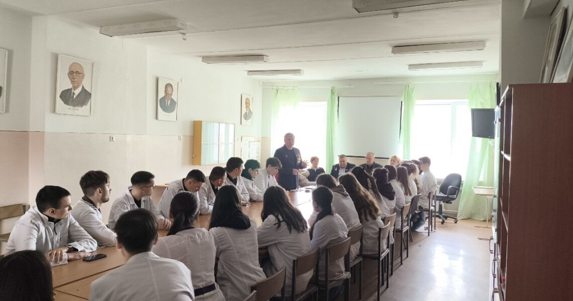 Круглий стіл за участі ліквідаторів Чорнобильської катастрофи: зустріч поколінь і пам’яті / Round Table with Chernobyl disaster Liquidators: A Meeting of Generations and Memory