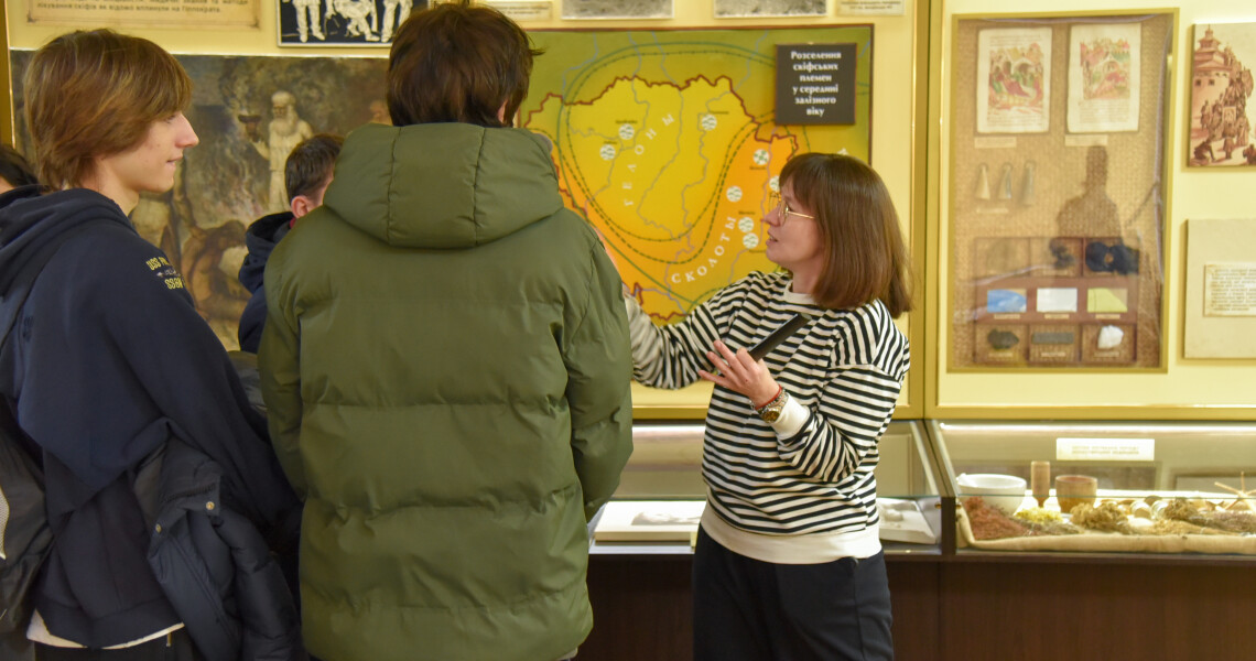 Школярі Полтави відкривають для себе медичну науку: профорієнтаційний захід у ПДМУ / Poltava Schoolchildren Discover Medical Science: Career Guidance Event at PSMU