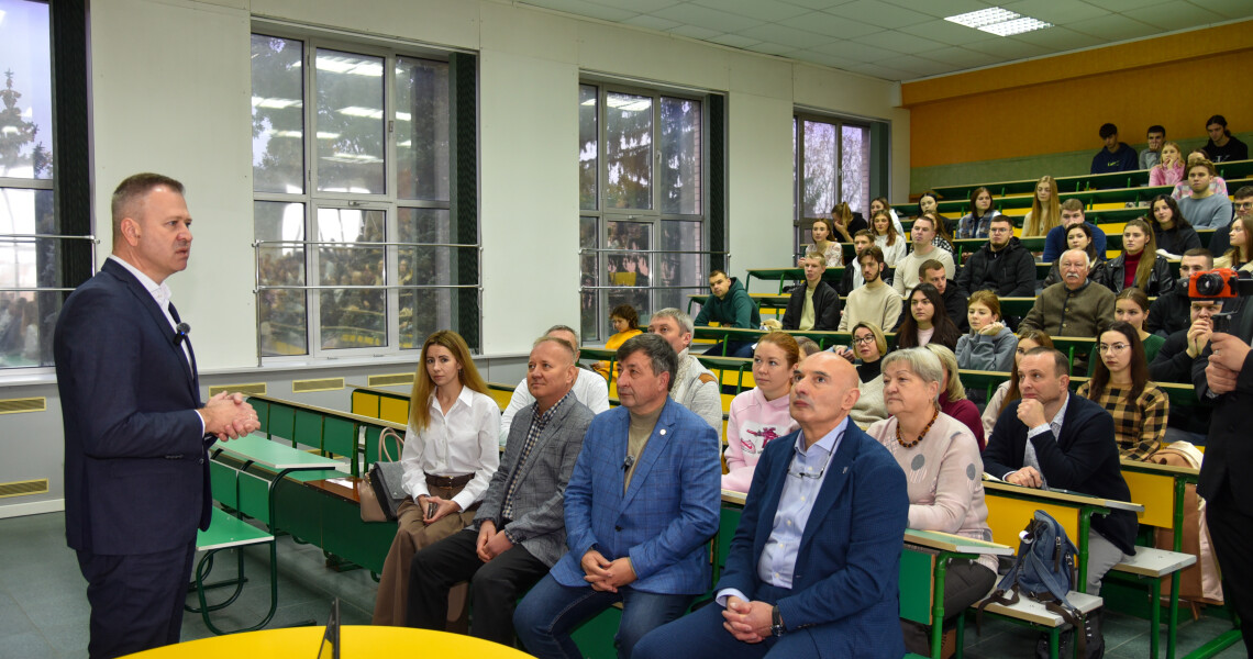 У ПДМУ проведена гостьова лекція науковців із ХНМУ: теми, підсумки та думки з приводу / Guest Lecture by Researchers from KhNMU at PSMU: Topics, Outcomes and Reflections