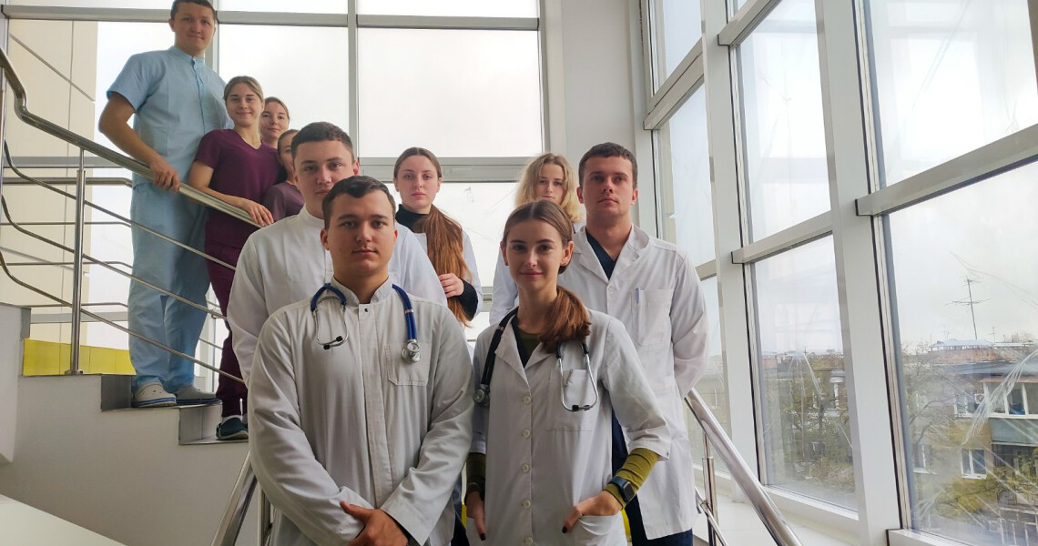 Будні студентів ПДМУ: перші самостійні кроки на шляху до професії / Everyday Life of PSMU Students: First Independent Steps Toward Their Profession