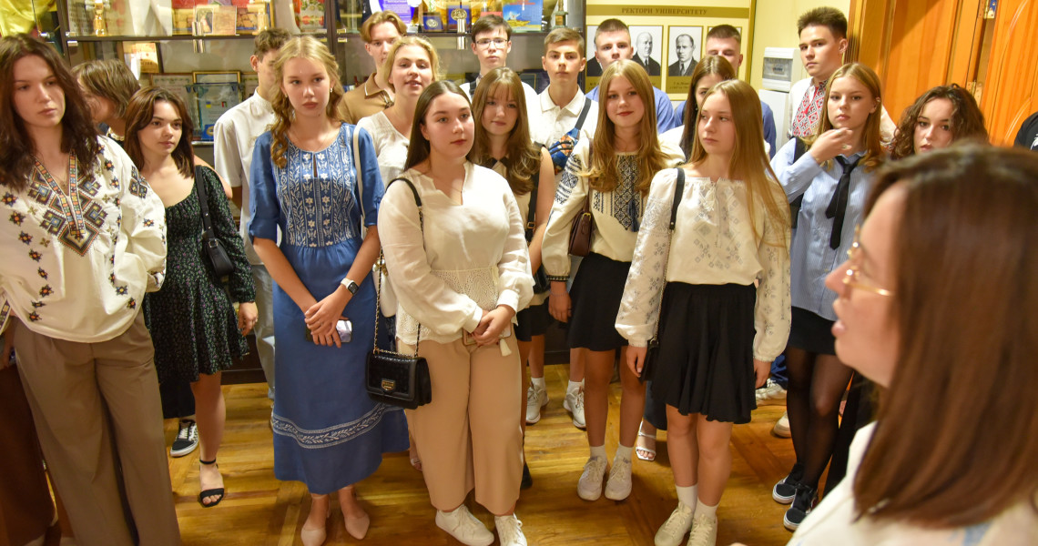 Екскурсія до народного музею історії ПДМУ: враження / Guided tour to the National Museum of History of PSMU: Impressions