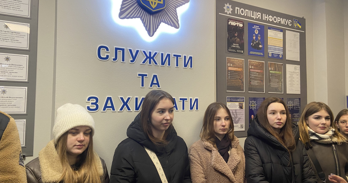 Екскурсія в поліції: що таке "Custody Records" та як працює ізолятор тимчасового тримання / Police tour: what is "Custody Records" and how does the temporary detention facility operate?