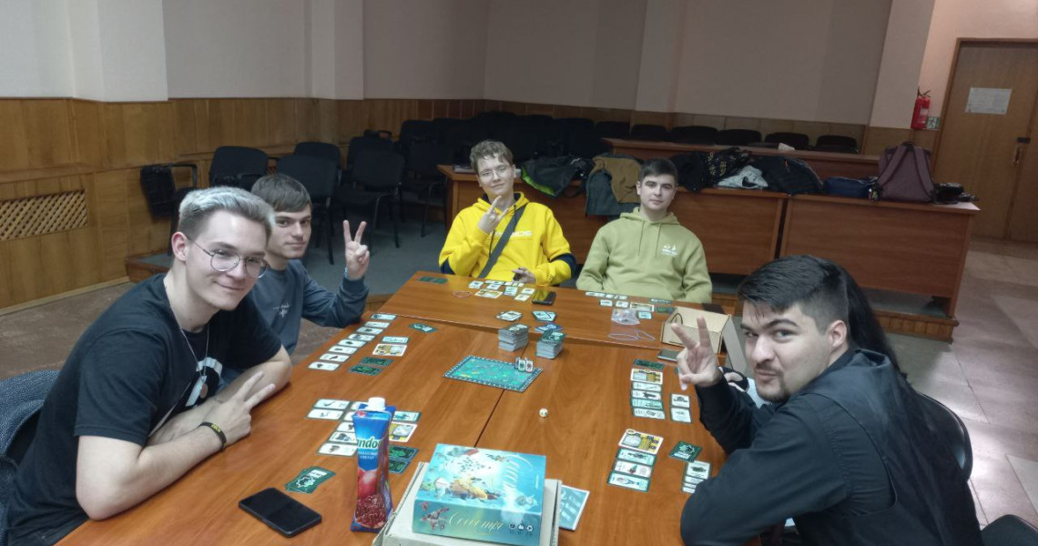 Запрошуємо до клубу настільних ігор «Джуманджі» / We invite you to the "Jumanji" board game club!