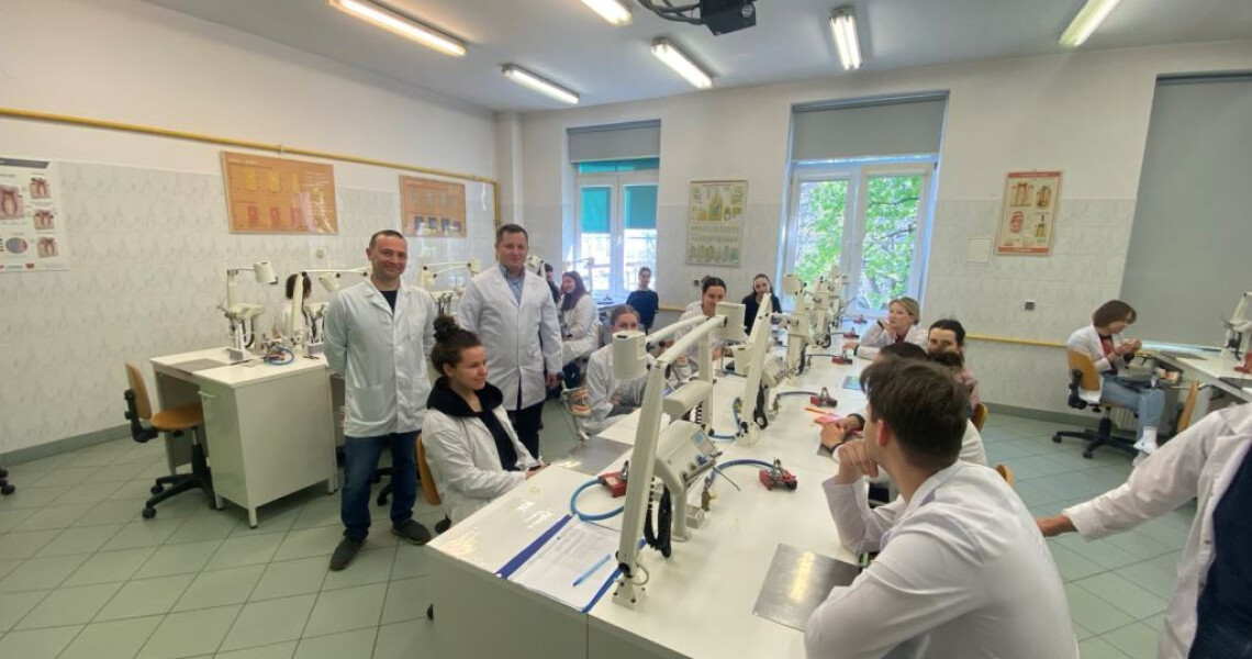 Erasmus+ та цифрові інновації: стажування викладачів ПДМУ у Варшавському медичному університеті