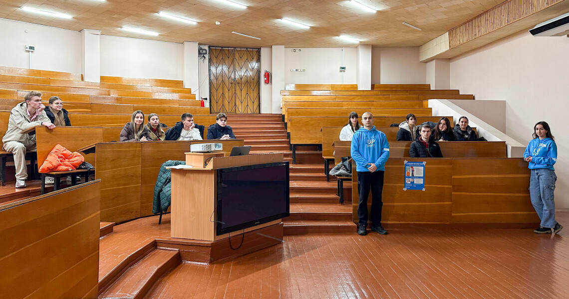 Майбутні медики навчаються ефективній комунікації: тренінг від Червоного Хреста у ПДМУ / Future Medical Professionals Learn Effective Communication: Red Cross Training at PSMU