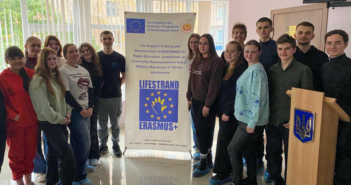 ПДМУ навчає рятувати життя: практичні тренінги з невідкладної допомоги для цивільного населення Полтави