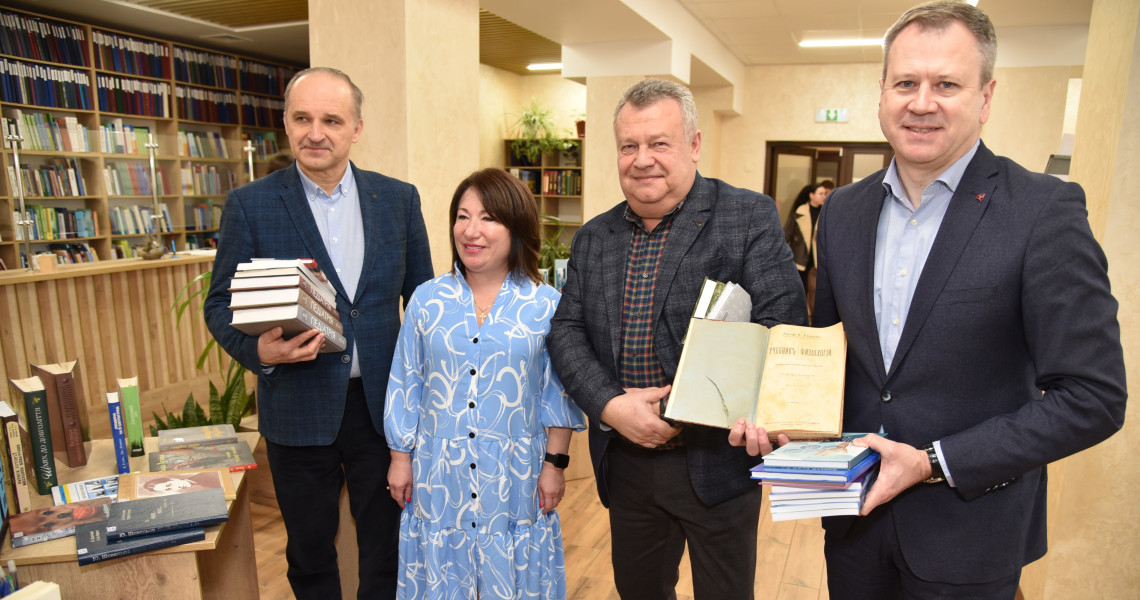 ПДМУ – справжній осередок книголюбів / PSMU is a true hub for book lover