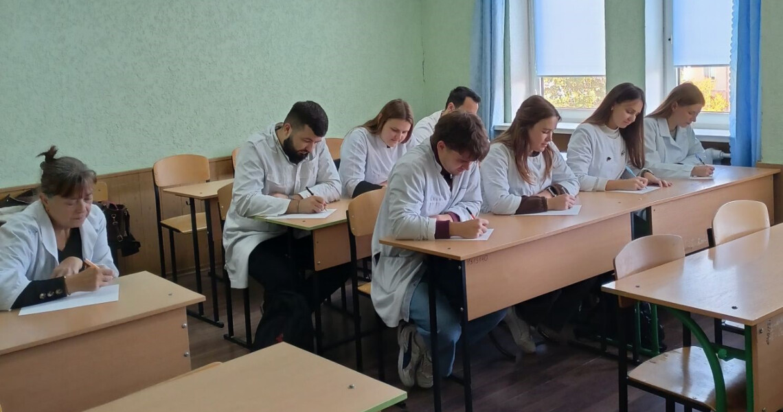 Єдність через мову: ПДМУ долучився до написання Всеукраїнського радіодиктанту національної єдності / Unity Through Language: PSMU Joins the National Unity Radio Dictation