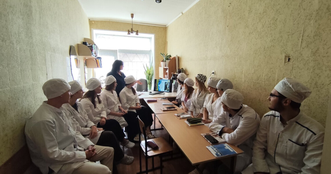 Цінуємо, пам’ятаємо, вшановуємо та продовжуємо традиції медиків ПДМУ – Захисників України