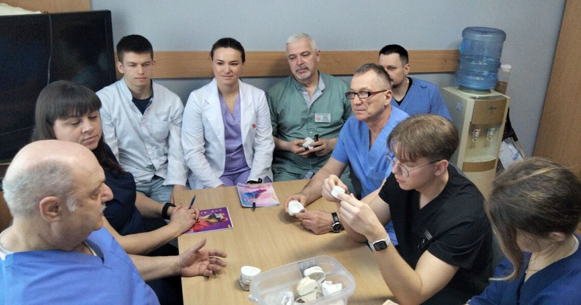 У ПДМУ відбулася міжкафедральна лекція з питань патології скронево-нижньощелепного суглоба