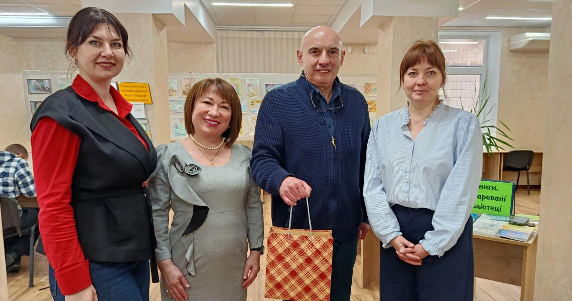 Бібліотека ПДМУ приймає подарунки: триває щорічна акція «Подаруй бібліотеці книгу!» / PSMU Library Welcomes Gifts: Annual “Donate a Book to the Library!” Campaign Underway