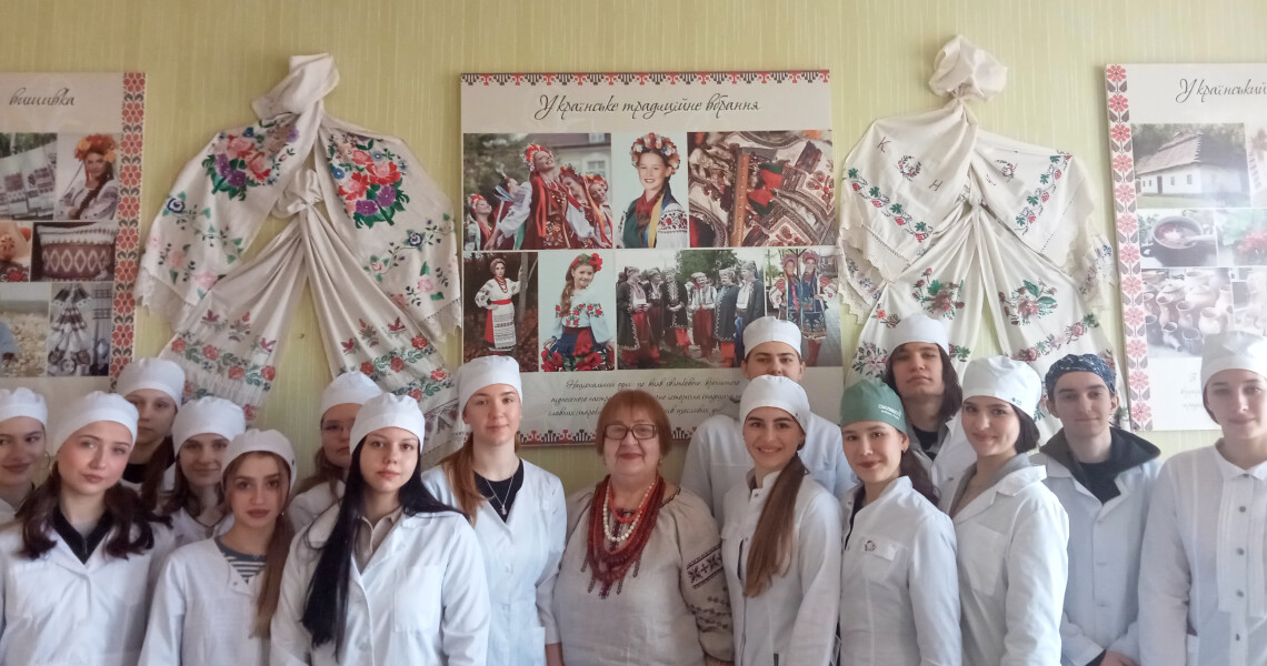 Майбутні українські лікарі шанують Кобзаря / Future Ukrainian Doctors Honor the Kobzar