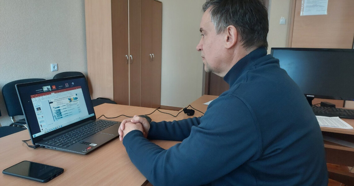 Від рослинної сировини до лікарських препаратів: у ПДМУ відбулася відкрита лекція професора НФаУ