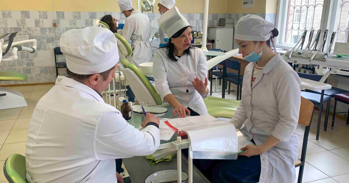 Готовність здобувачів міжнародного факультету та студентів-випускників із нормативним терміном навчання до ОС(К)І по ОК «Терапевтична стоматологія»