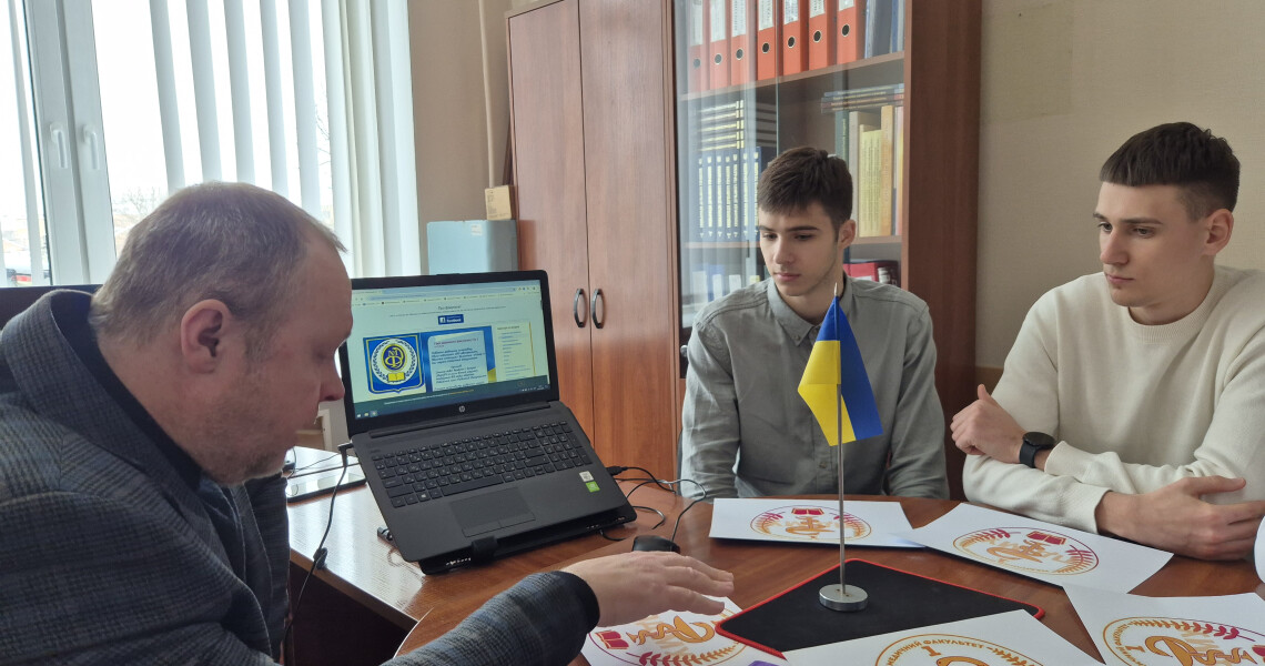 На медичному факультеті №1 обговорили проєкт оновленого герба / Redesigned Emblem Project Discussed at Medical Faculty No. 1