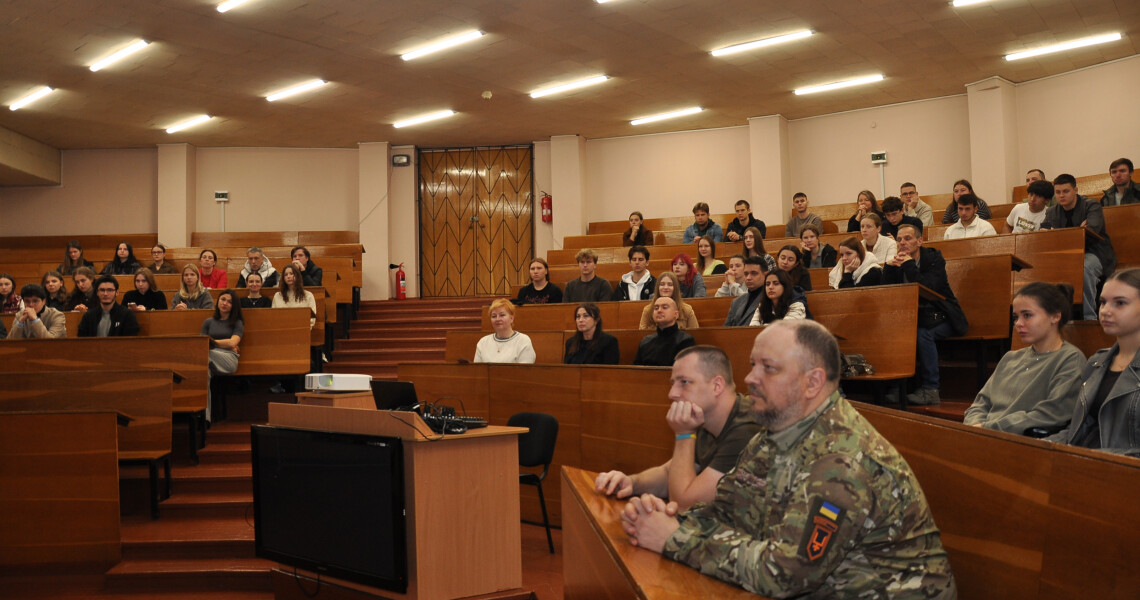 Здобувачі освіти ПДМУ зустрілися з бойовими медиками Третього армійського корпусу / PSMU Students Meet Combat Medics of the Third Army Corps
