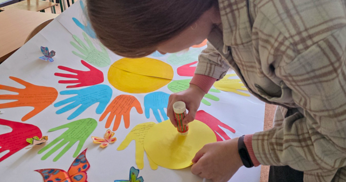 Роби добро щодня і ти побачиш як світ навколо розквітає! / Do good every day and you will see the world around you blossom!