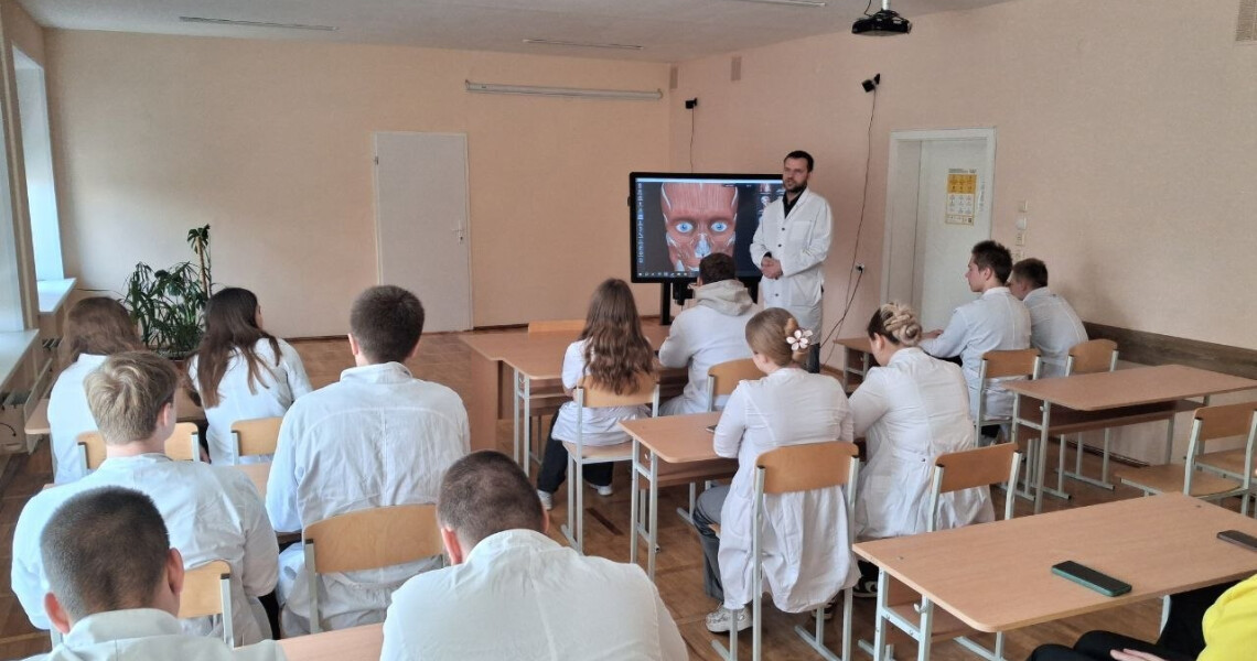 Коли анатомія оживає: студенти ПДМУ досліджують рух у форматі кейсів / When Anatomy Comes to Life: PSMU Students Explore Movement Through Case-Based Learning