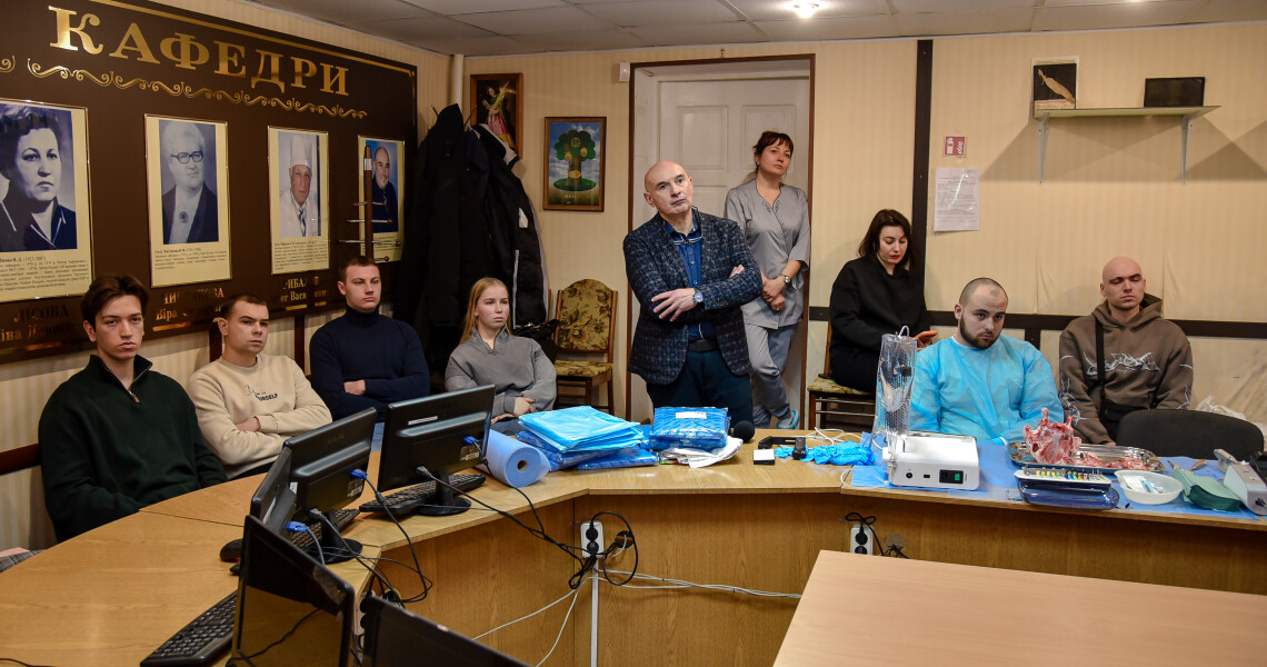 Інновації в стоматології: студенти ПДМУ опановують кісткову пластику / Innovations in Dentistry: PSMU Students Learn Bone Grafting Techniques