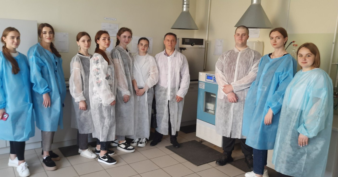 Студенти ПДМУ побували в АТ «Лубнифарм / Students of PSMU visited Lubnypharm JSC