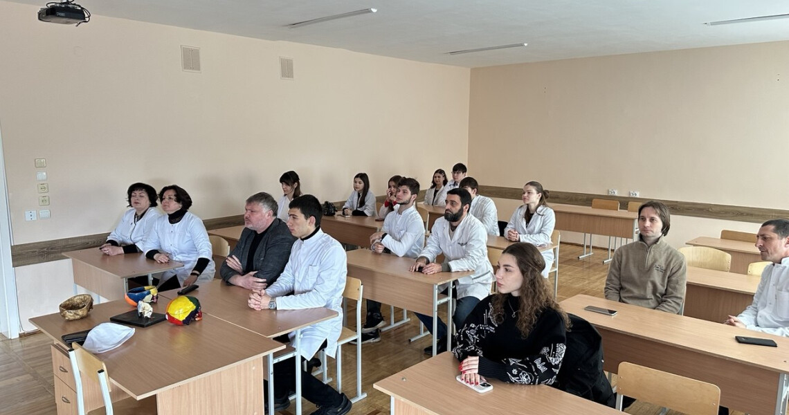 Анатомічні препарати та імерсивні технології: засідання студентської наукової групи кафедри анатомії людини ПДМУ