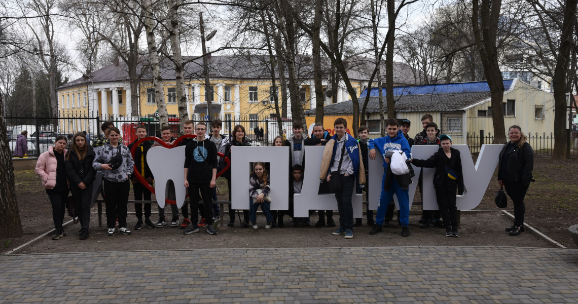 Відвідини операційної у допитливих 8-класників викликало неабиякий захват: чекаємо на поповнення студентських лав?