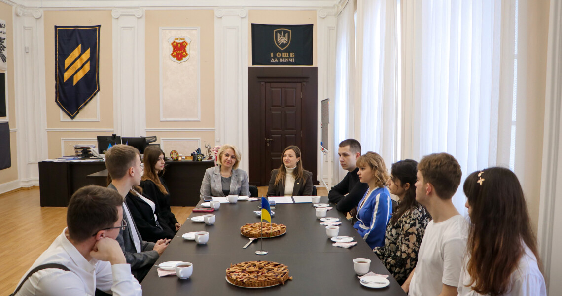 Студенти ПДМУ отримали відзнаки до Міжнародного дня студента / PSMU Students Receive Awards for International Students’ Day