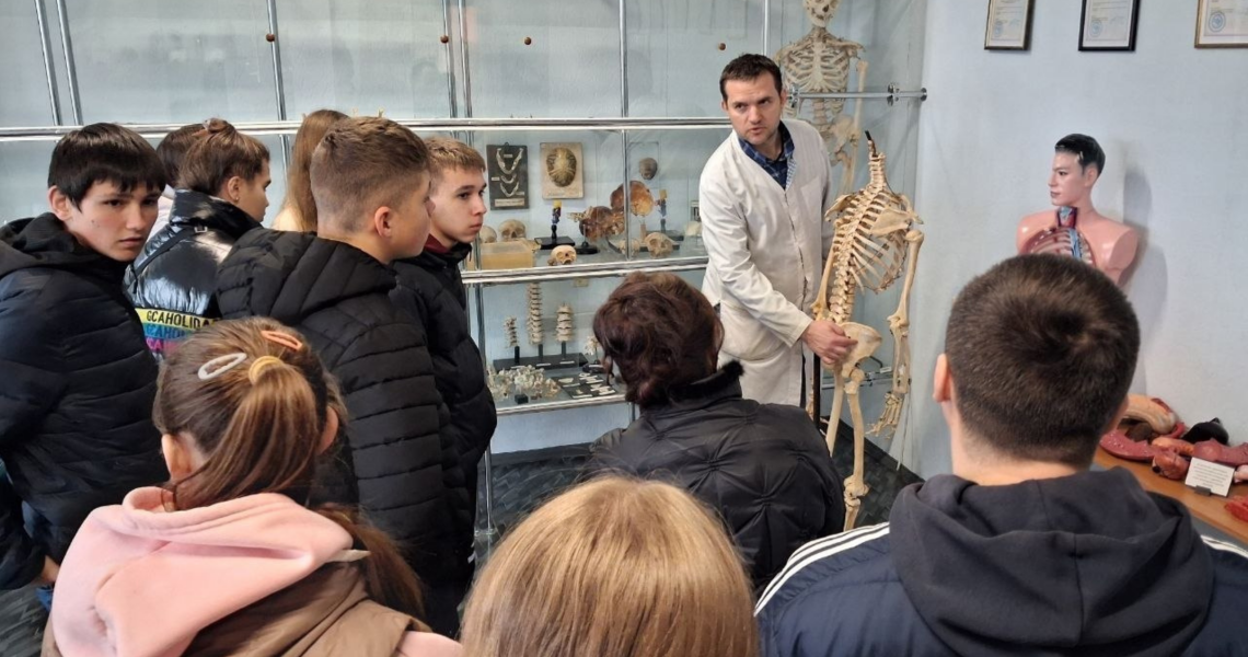 Освітня взаємодія задля майбутнього: учні Гожулівського НВК відвідали кафедру анатомії людини ПДМУ