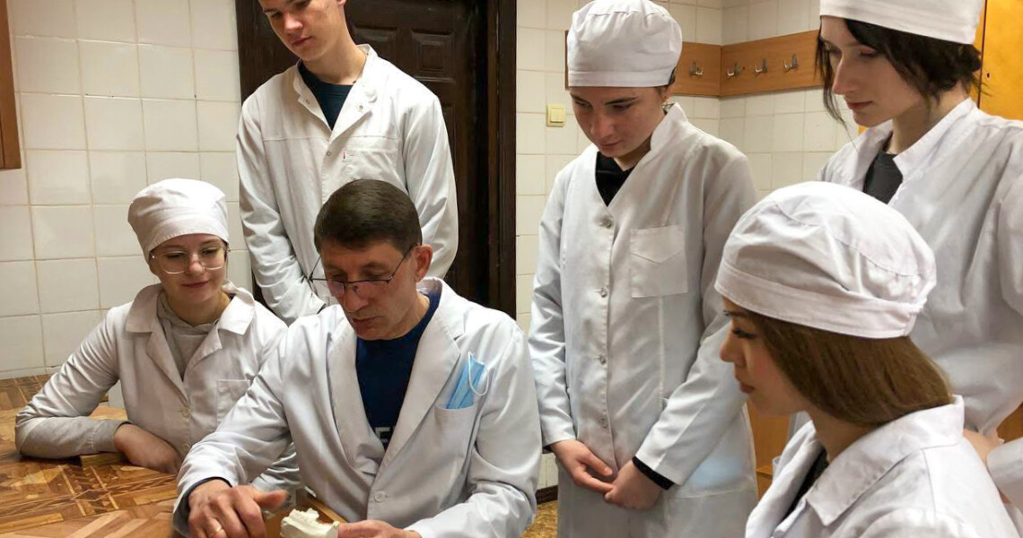 Майстерність і практика: відкрите заняття зі зняття анатомічних відбитків у ФМФК ПДМУ / Mastery and Practice: Open Class on Taking Anatomical Impressions at the PCMP of PSMU