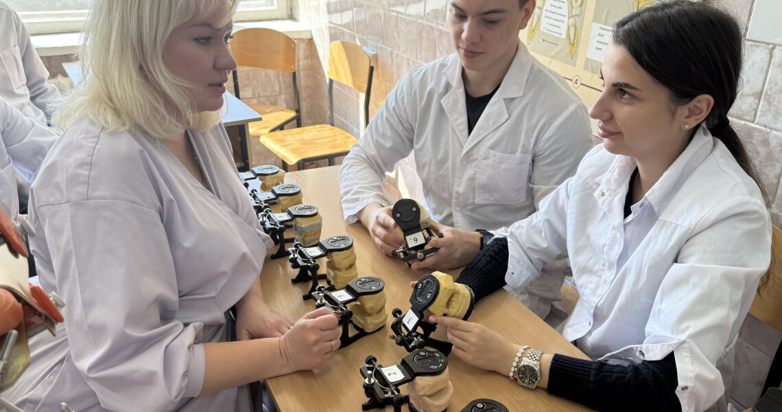 Майбутні лікарі-стоматологи ПДМУ завершили пілотування ОСП(К)І / Future Dentists of PSMU Completed OSCE Pilot Testing