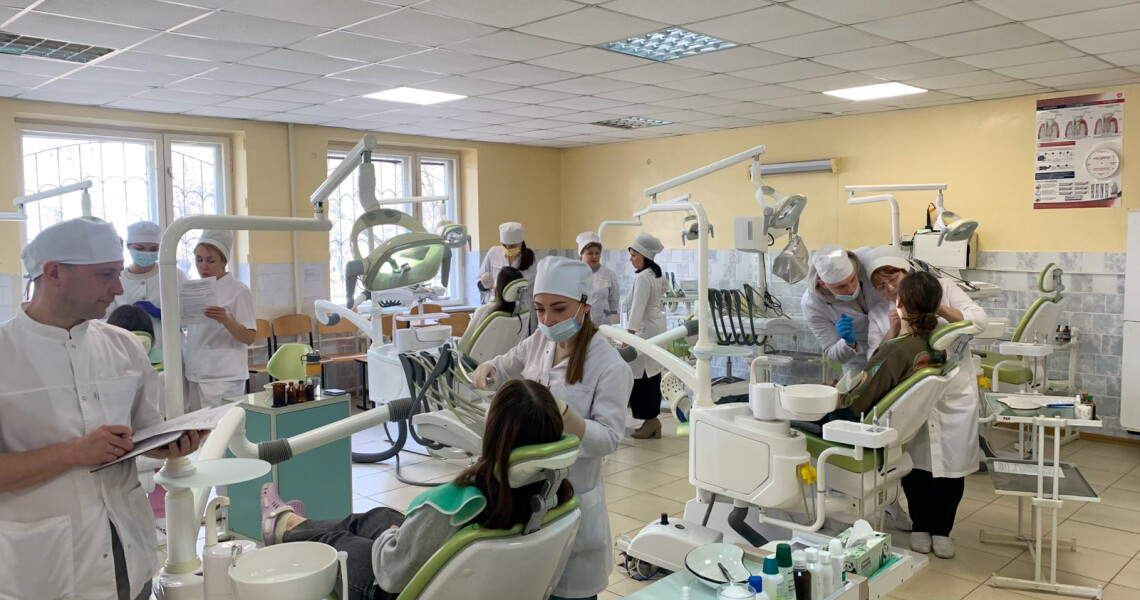 Готовність здобувачів міжнародного факультету та студентів-випускників із нормативним терміном навчання до ОС(К)І по ОК «Терапевтична стоматологія»