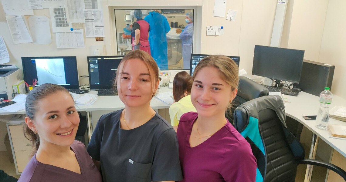 Будні студентів ПДМУ: перші самостійні кроки на шляху до професії / Everyday Life of PSMU Students: First Independent Steps Toward Their Profession