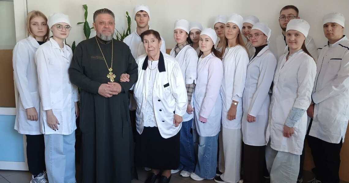 Професійна етика та психосоціальна реабілітація: виховний захід кафедри пропедевтики внутрішньої медицини ПДМУ