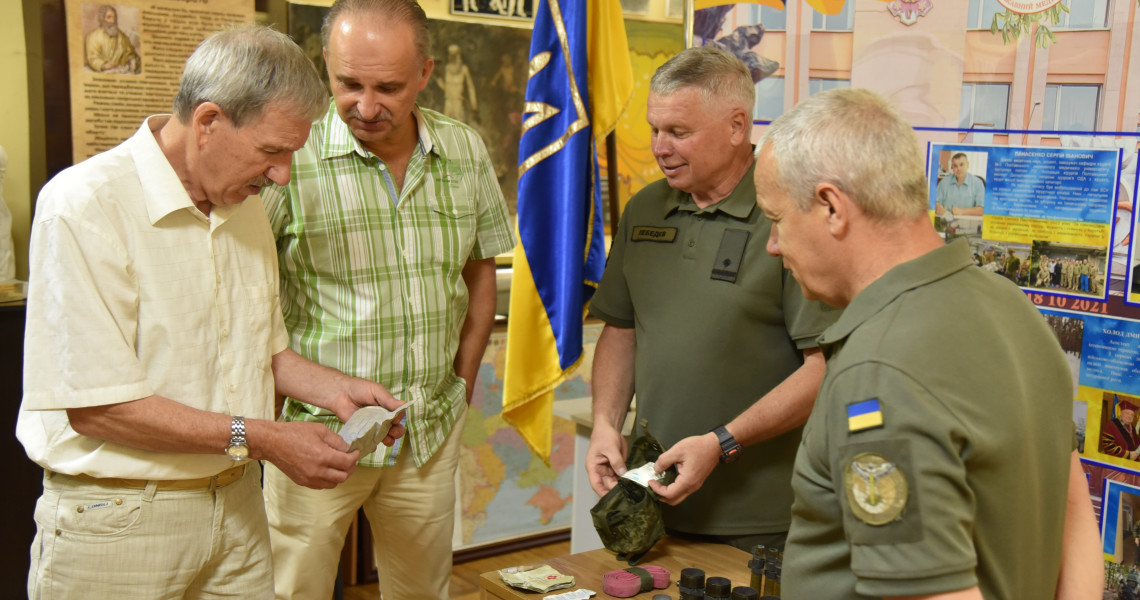 Не можна недооцінювати супротивника. Його треба спочатку знищити, а потім уже недооцінювати