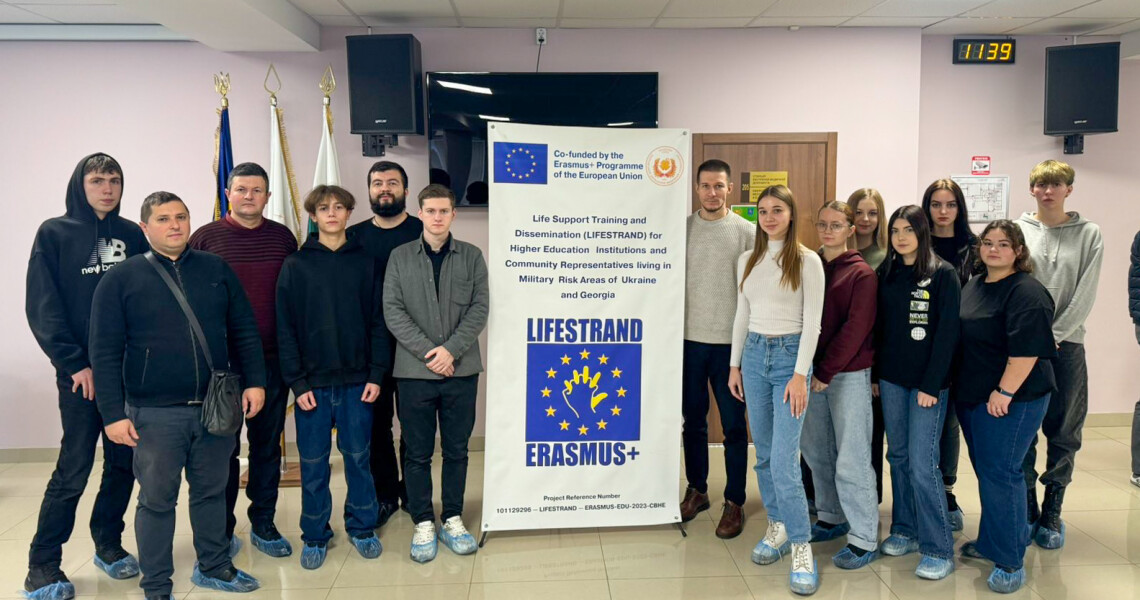 Вчимося рятувати разом: тренінги з домедичної допомоги LIFESTRAND об’єднали понад 200 учасників / Learning to Save Lives Together: LIFESTRAND First Aid Trainings United Over 200 Participants