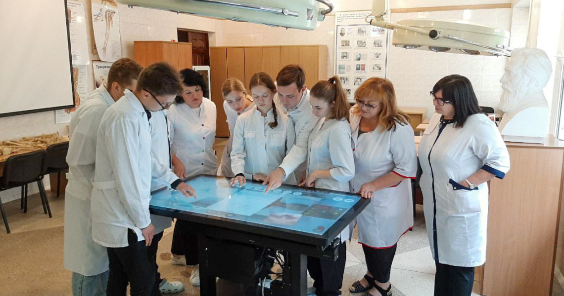 Студенти-стоматологи опановують інтерактивні форми навчання / Dental Students Embrace Interactive Learning Methods