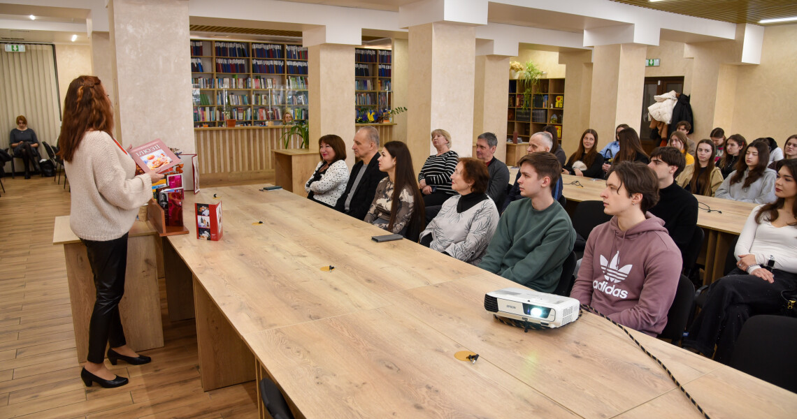 До Всесвітнього дня письменника у бібліотеці ПДМУ: творча зустріч з Оленою Никифоренко / On World Writer’s Day at the PSMU Library: A Creative Meeting with Olena Nykyforenko