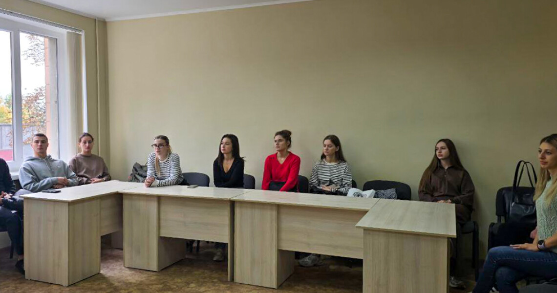 Воркшоп “Дотики підтримки. Практикум емпатії” / Workshop “Touches of Support: An Empathy Practicum”