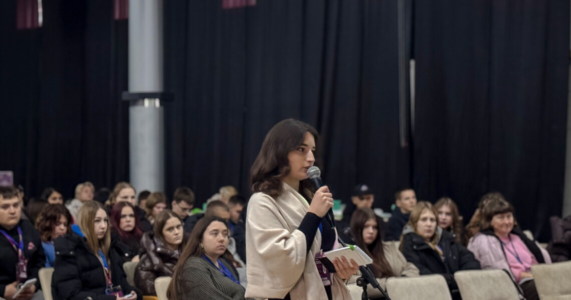 Волонтерський загін «Єдність» ПДМУ відзначили на міському форумі «Сила діяти. Сила бути» / The PSMU “Unity” volunteer team recognized at the city forum “Power to Act. Power to Be”