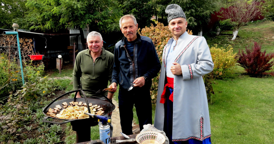 Осіння етнографічна подорож до ландшафтного парку «Калиновий» /  Autumn Ethnographic Tour to the "Kalynovyi" Landscape Park