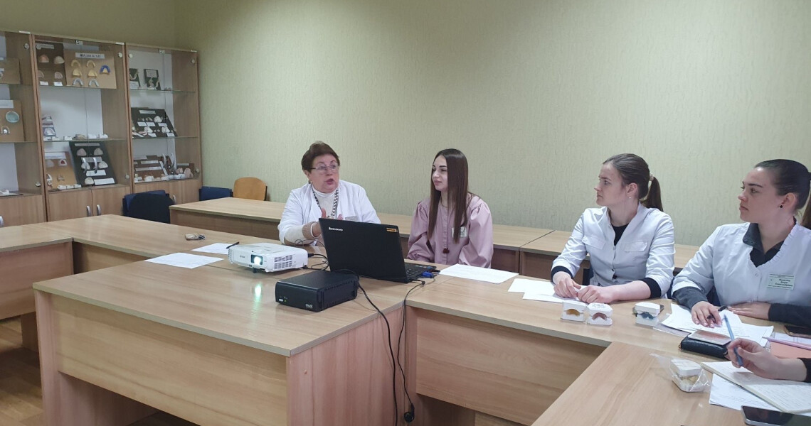 Відбувся захист історії хвороби за ІІІ класом за класифікацією Енгля / Defense of an Angle’s Class III Classification Case History Took Place