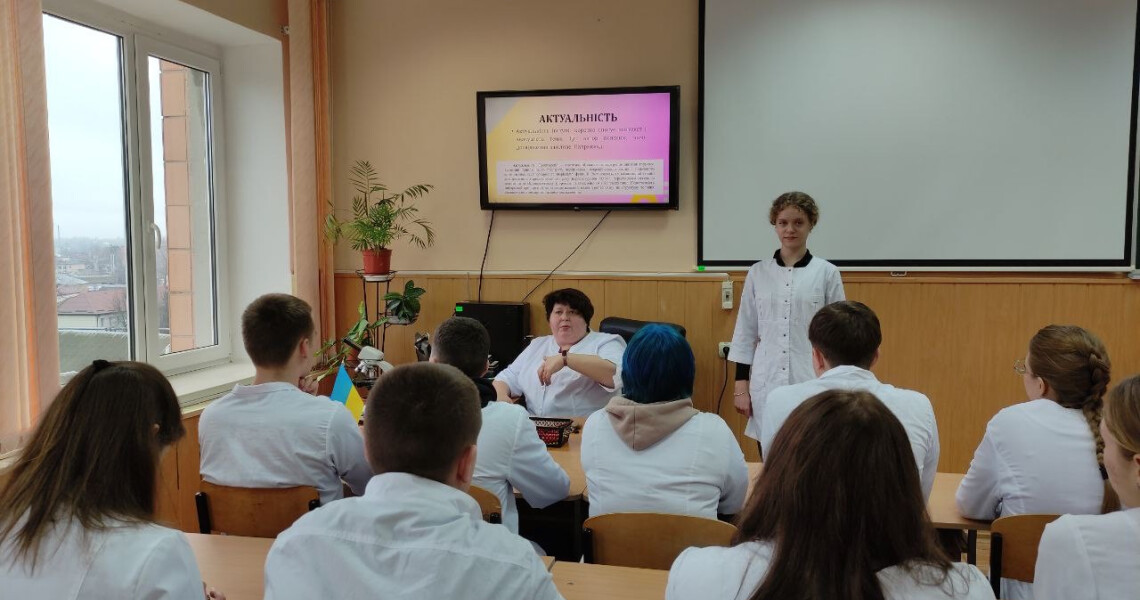 Наукова робота гуртківців триває / Student Research Activities Continue