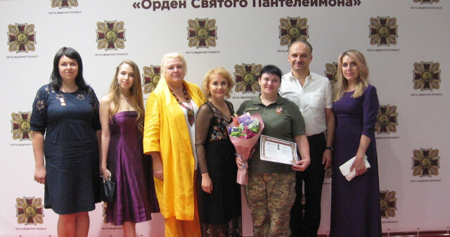 Полтавка ЛЮДМИЛА ЯСЕНЕНКО -  отримала медаль Святого Пантелеймона в номінації "За турботу і ласку до хворого"
