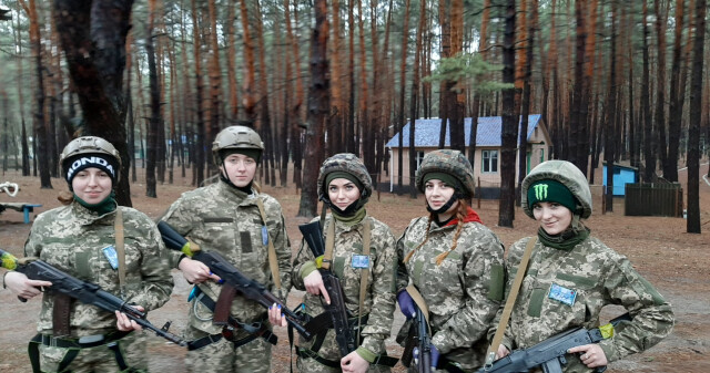 Здобутки команди студенток у проєкті «Жіночий батальйон»
